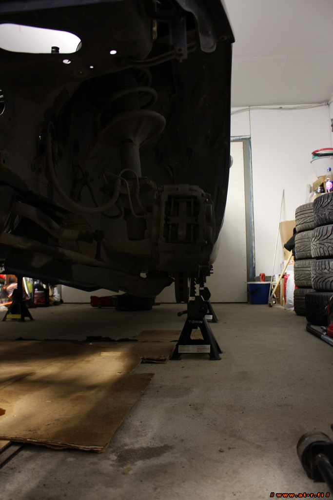 s14_p03_3733.jpg